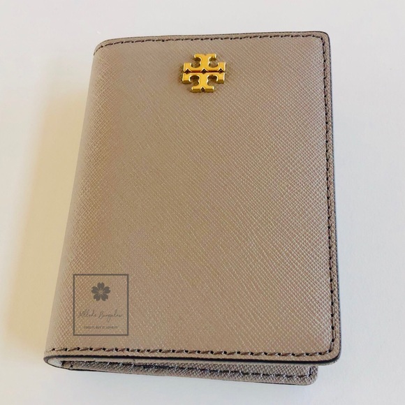 tory burch emerson foldable card case